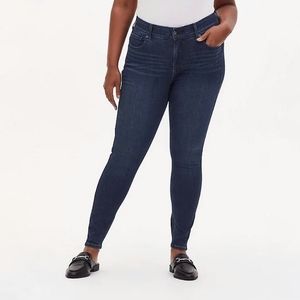 ♥️🅢🅞🅛🅓♥️ Torrid Bombshell Skinny Jean Premium Dark Wash